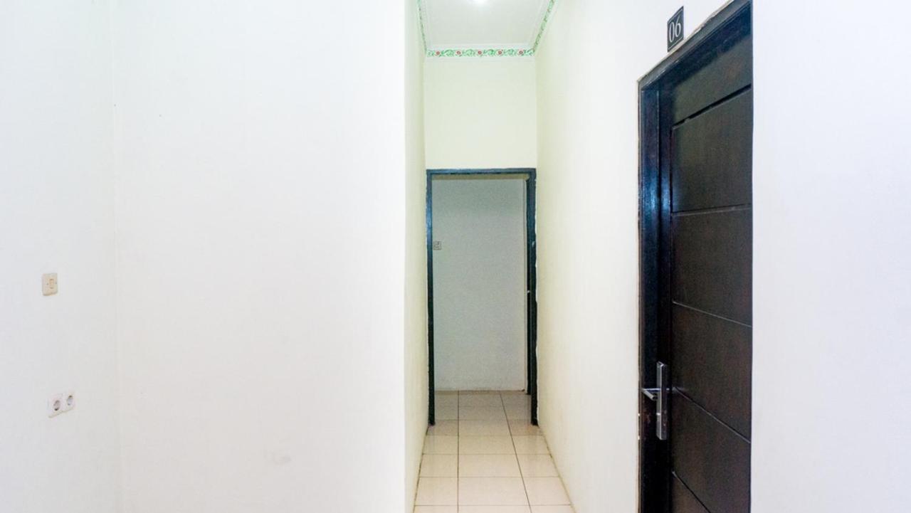 فندق Reddoorz Near Sentani Airport جايابورا المظهر الخارجي الصورة
