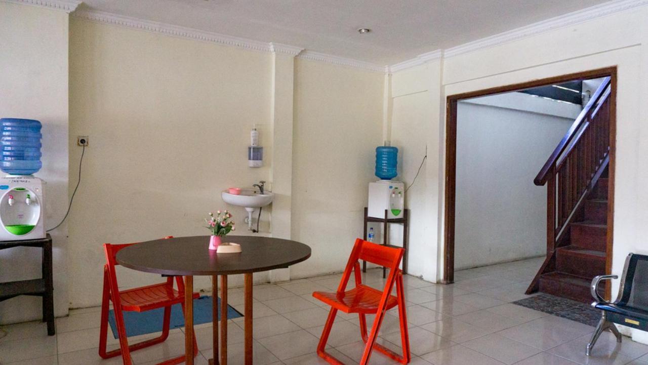 فندق Reddoorz Near Sentani Airport جايابورا المظهر الخارجي الصورة