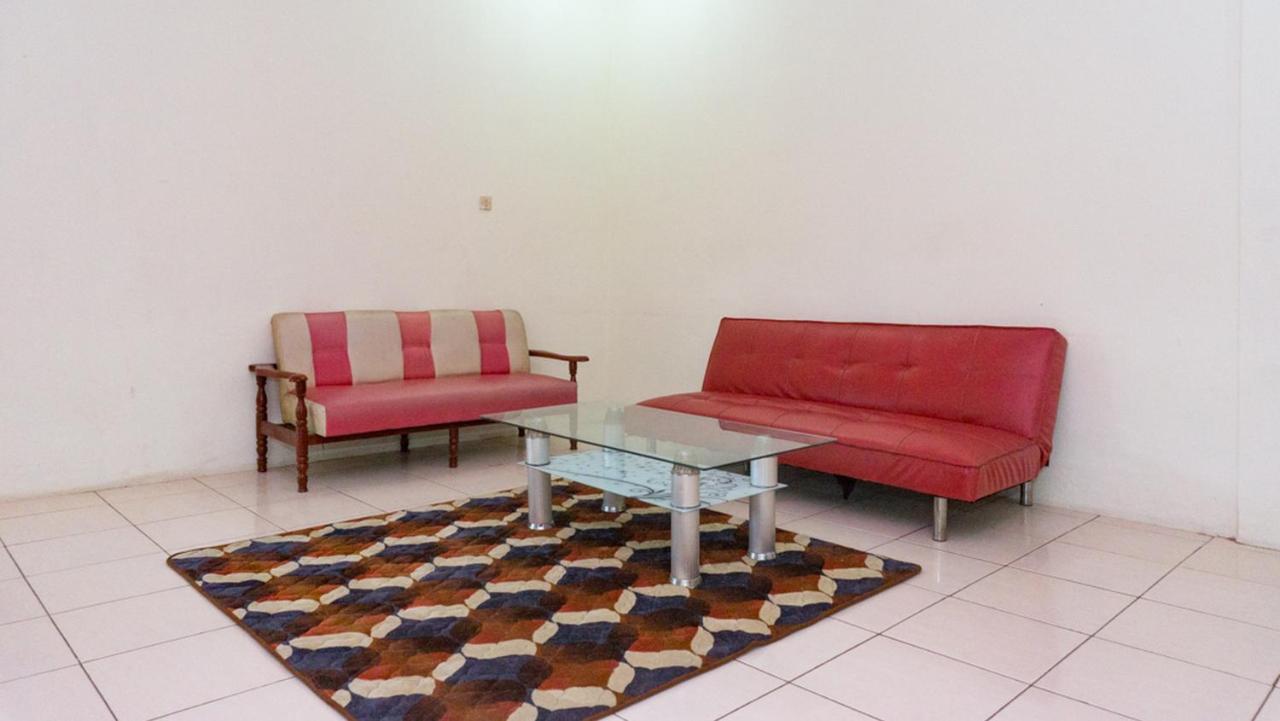 فندق Reddoorz Near Sentani Airport جايابورا المظهر الخارجي الصورة
