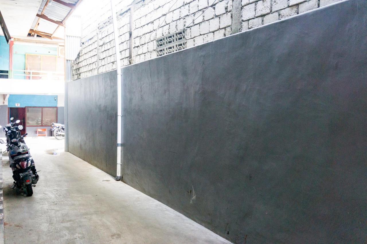 فندق Reddoorz Near Sentani Airport جايابورا المظهر الخارجي الصورة