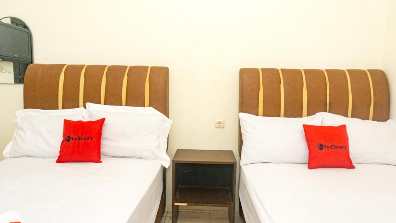 فندق Reddoorz Near Sentani Airport جايابورا المظهر الخارجي الصورة