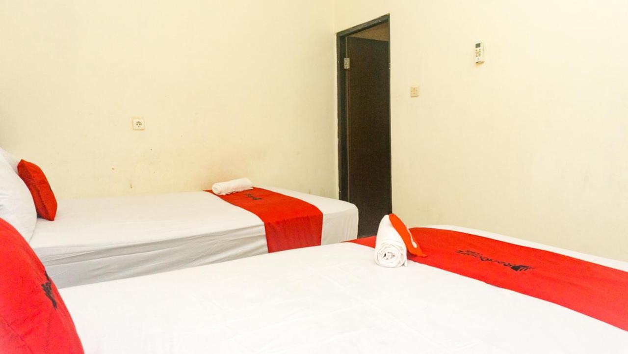 فندق Reddoorz Near Sentani Airport جايابورا المظهر الخارجي الصورة